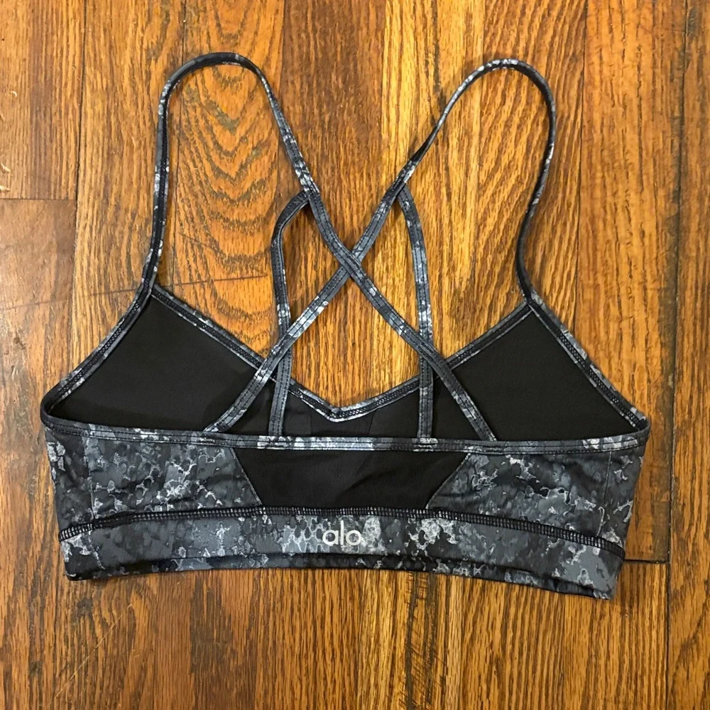 🎉ALO Yoga Black and White Sports Bra